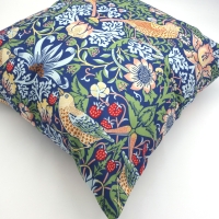 Kussenhoes Strawberry Thief blauw 44 x 44 cm
