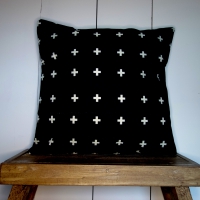 Kussenhoes Kruisjes | Zwart | 45 x 45 cm