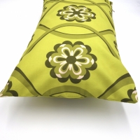 Retro kussenhoes Olive Flowers | 30 x 50 cm