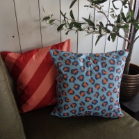 Kussenhoes Luipaard blauw 45 x 45 cm