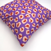 Kussenhoes Luipaard lilapaars 45 x 45 cm