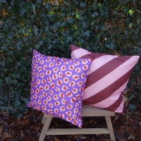 Kussenhoes Streep Bordeaux/roze 45 x 45 cm