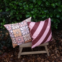 Kussenhoes Streep Bordeaux/roze 45 x 45 cm